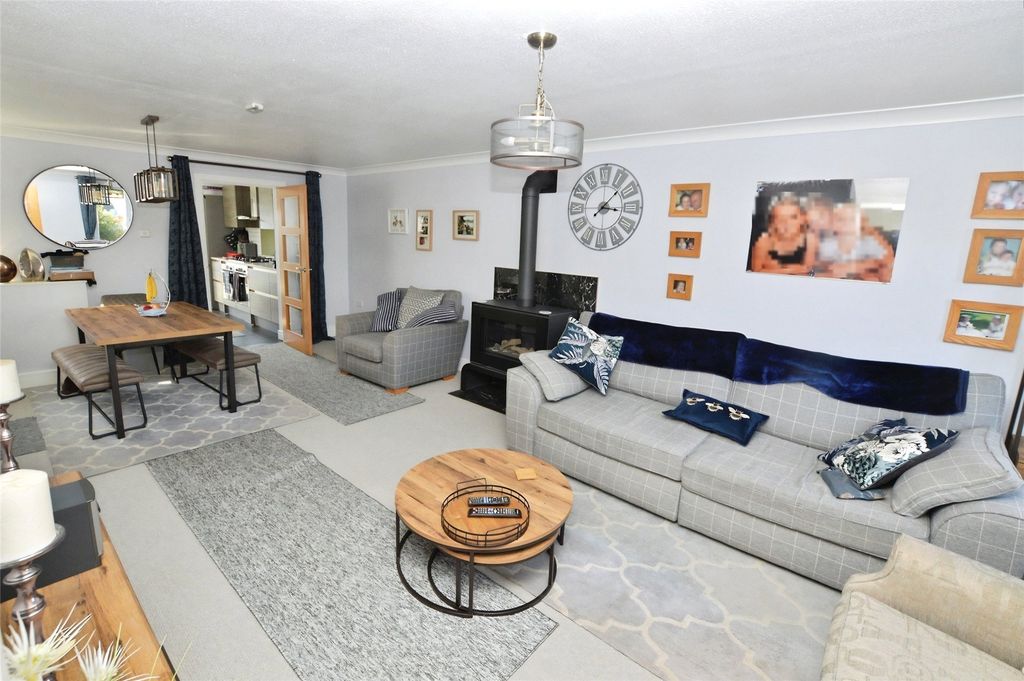 Property photo 2 of 8 Picture No. 09