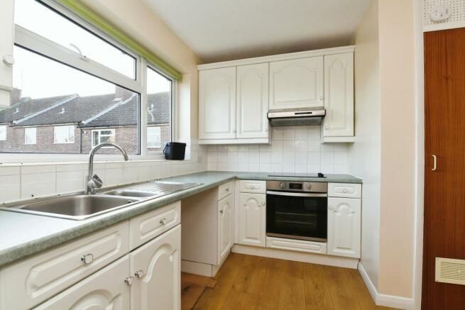 Property photo 2 of 10 Kitchen