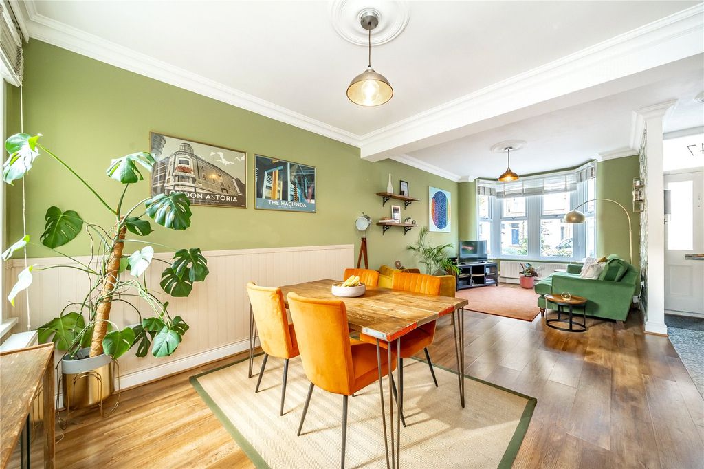 Property photo 2 of 10 Open Plan Living