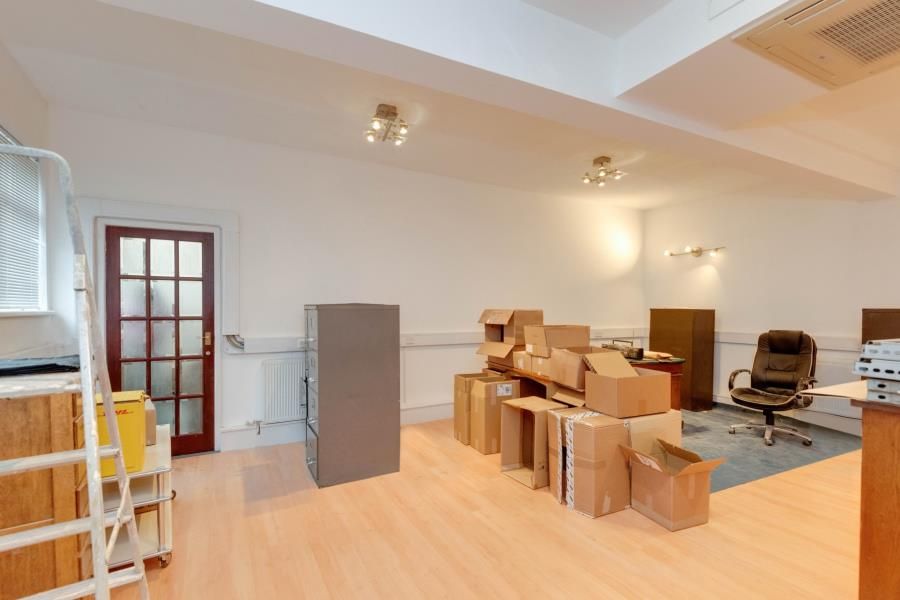Property photo 2 of 6