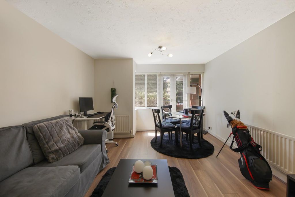 Property photo 3 of 10