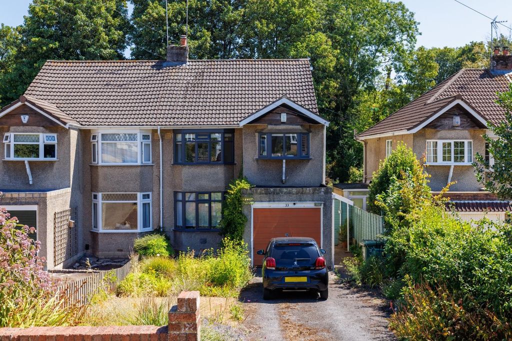 Property photo 2 of 32 33 Overndale Road-39.Jpg