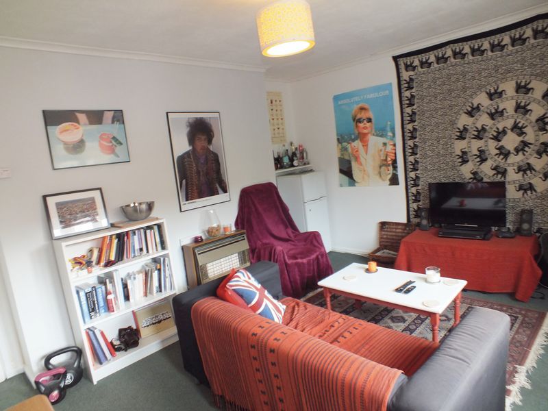 Property photo 3 of 19 Photo 4