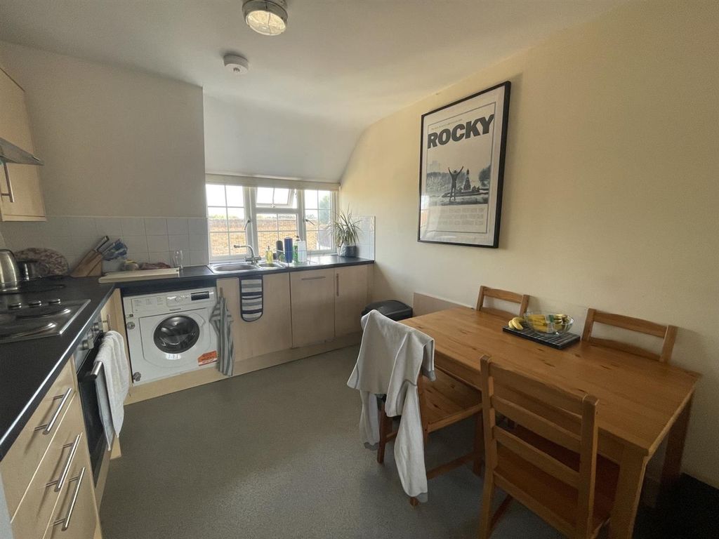 Property photo 1 of 12 9496d3Dd-B5A2-408c-B47F-3E4F6272A81B.Jpg