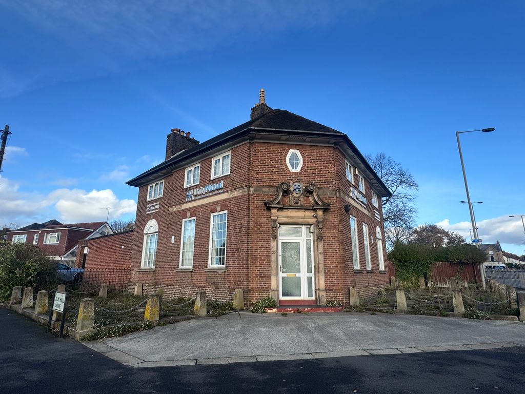 Property photo 1 of 3