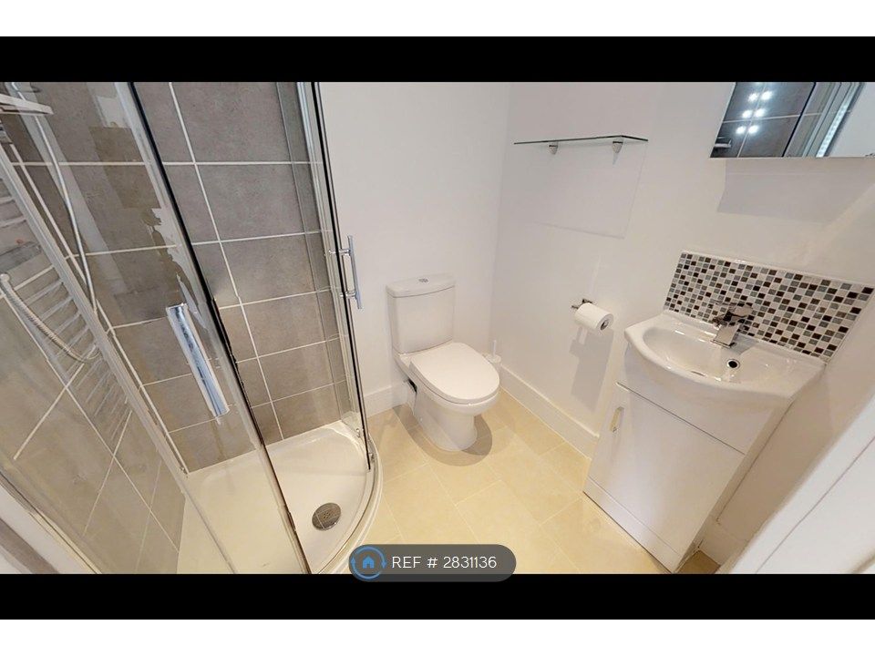 Property photo 3 of 9 All Rooms Are En-Suite