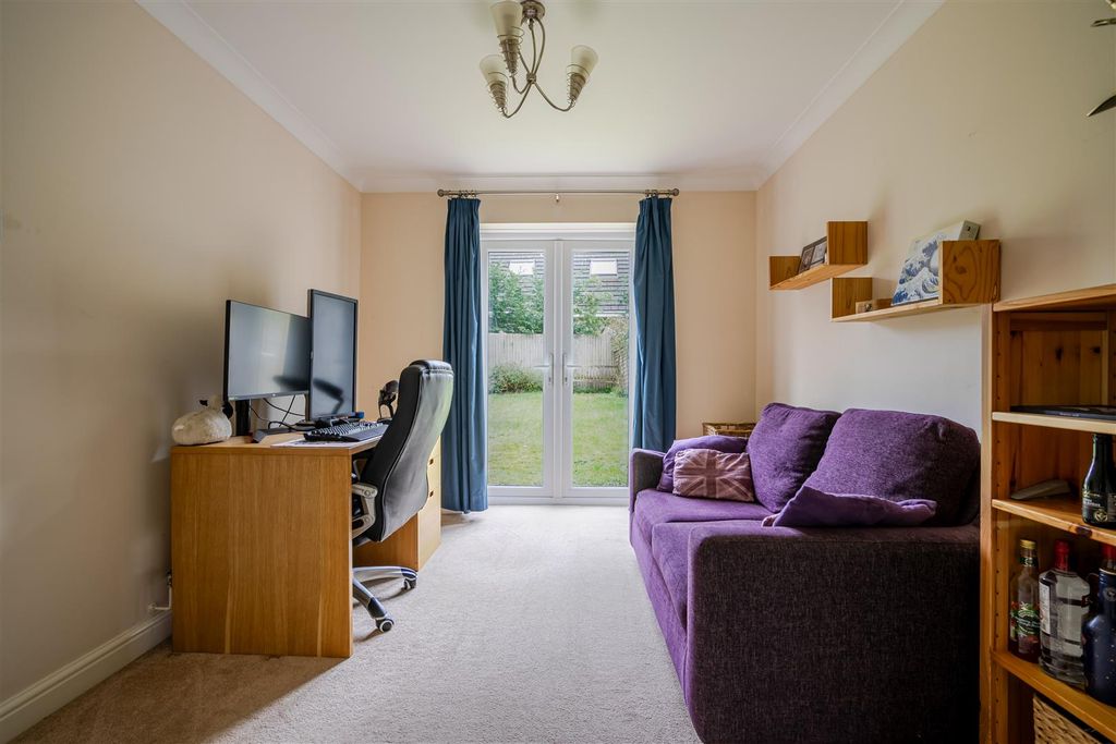 Property photo 3 of 12