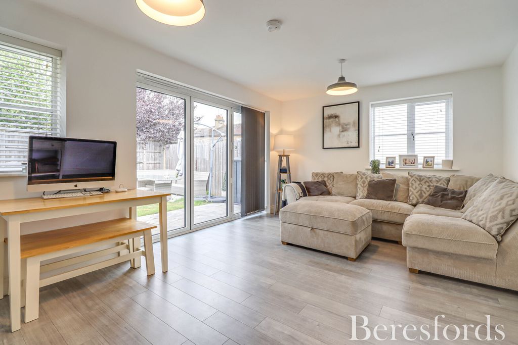 Property photo 3 of 11 Picture No. 10