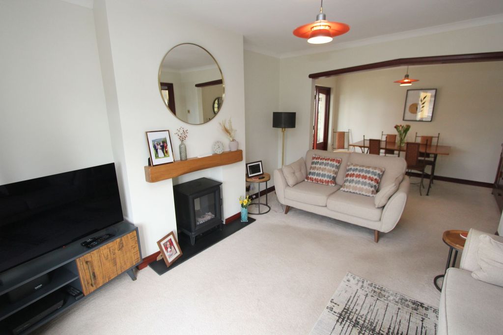 Property photo 2 of 42