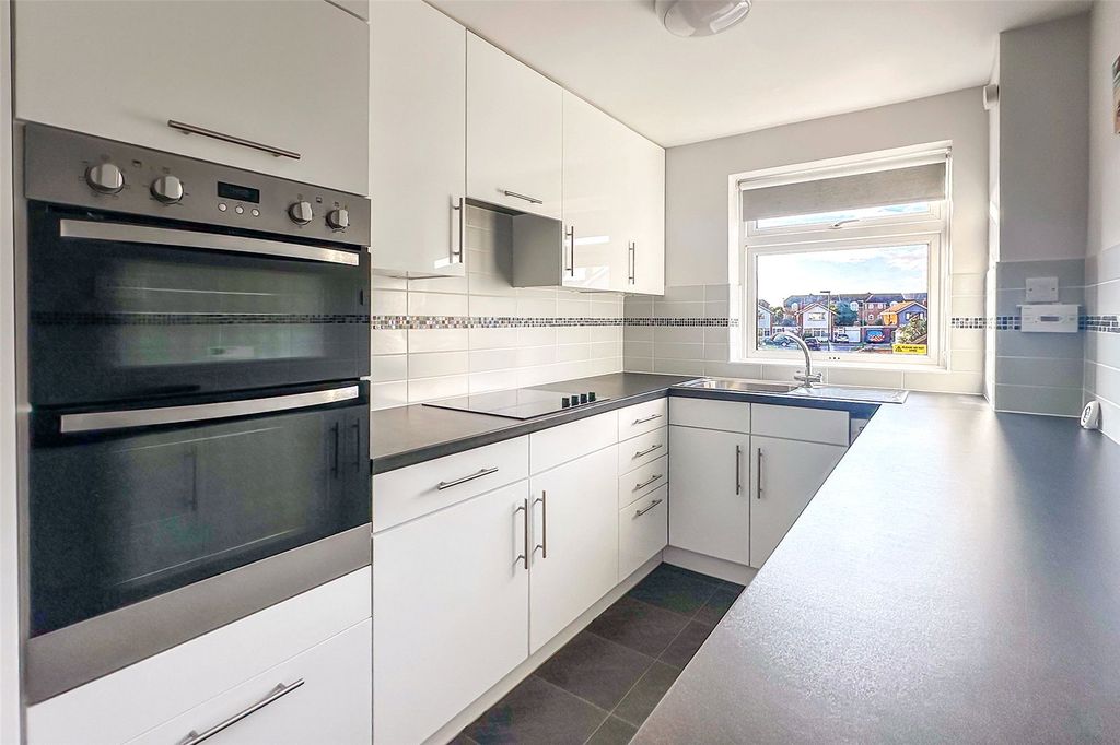 Property photo 3 of 14 Picture No. 06