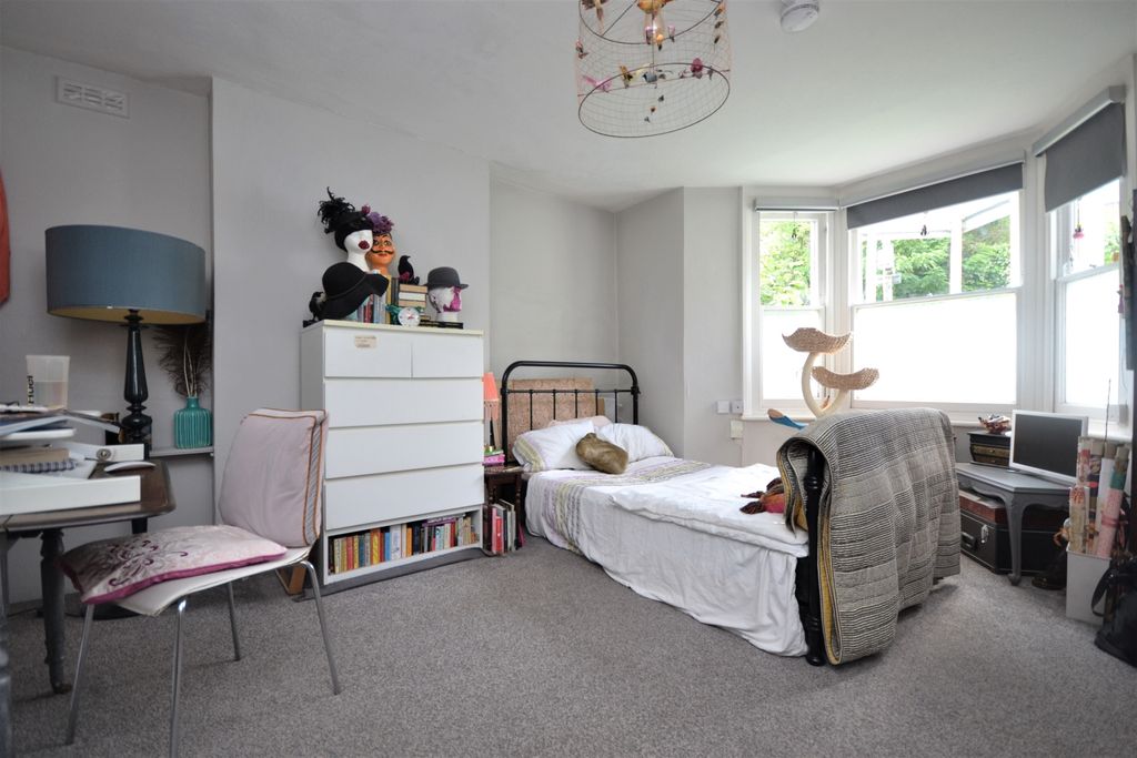 Property photo 1 of 6 Reception