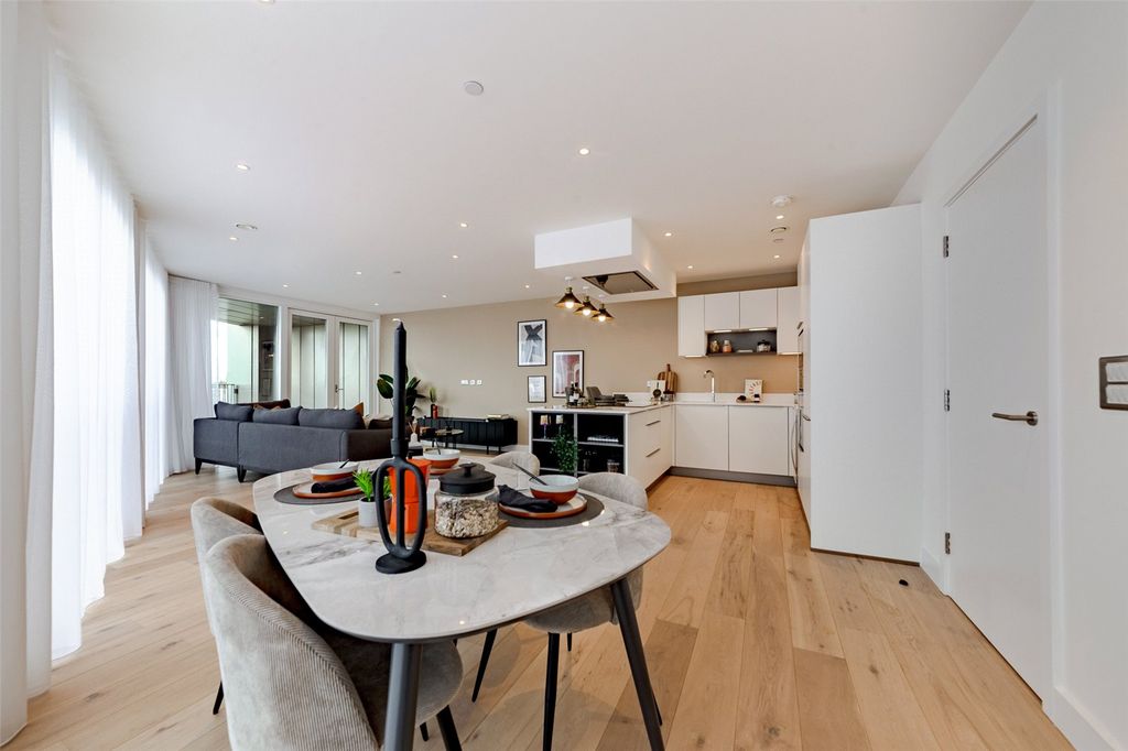 Property photo 3 of 19 Picture No. 06