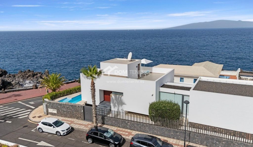 Property photo 1 of 42 Villa & Pool, Playa San Juan