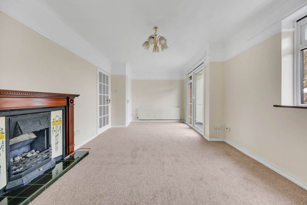 Property photo 1 of 24