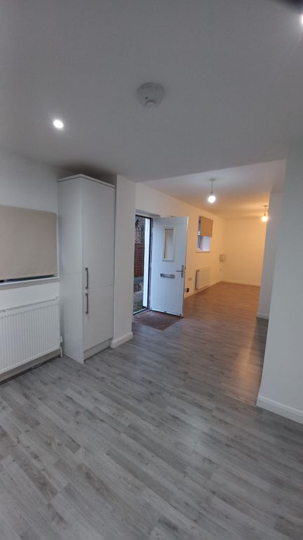 Property photo 2 of 12 Gallery