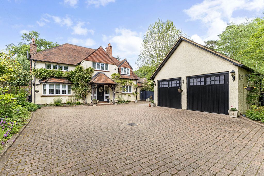 Property photo 1 of 24