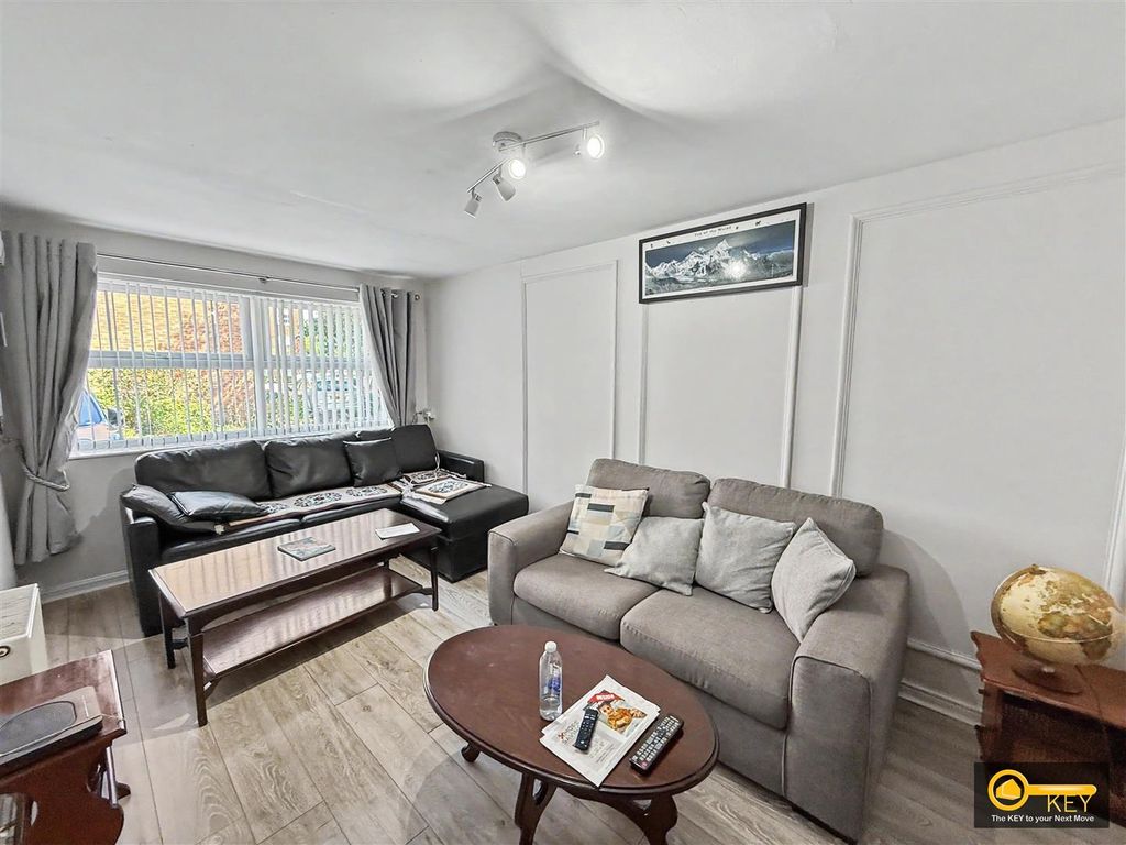 Property photo 2 of 11 Sitting Room / Study