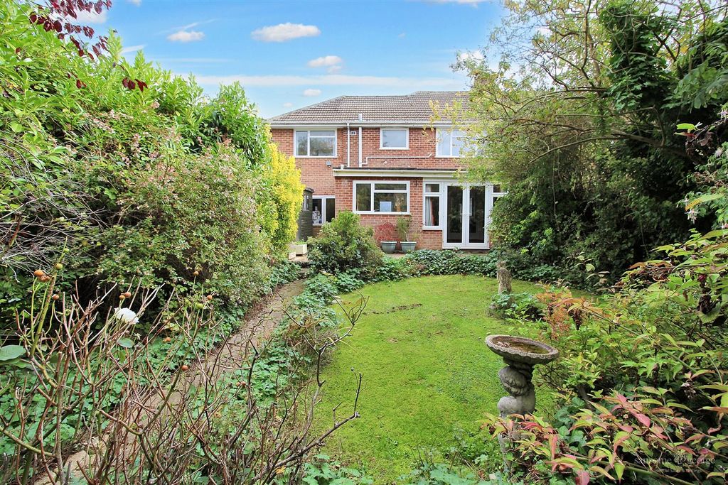 Property photo 2 of 23 Rear Garden