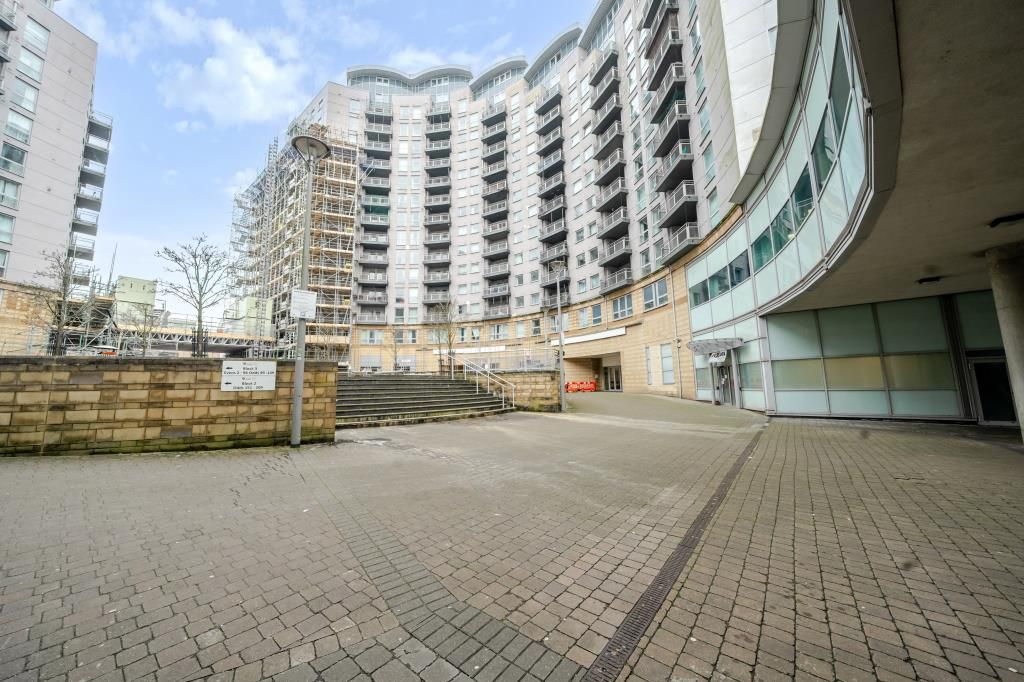 Property photo 1 of 16 External View