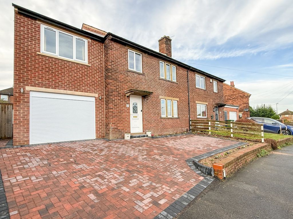 Property photo 1 of 31