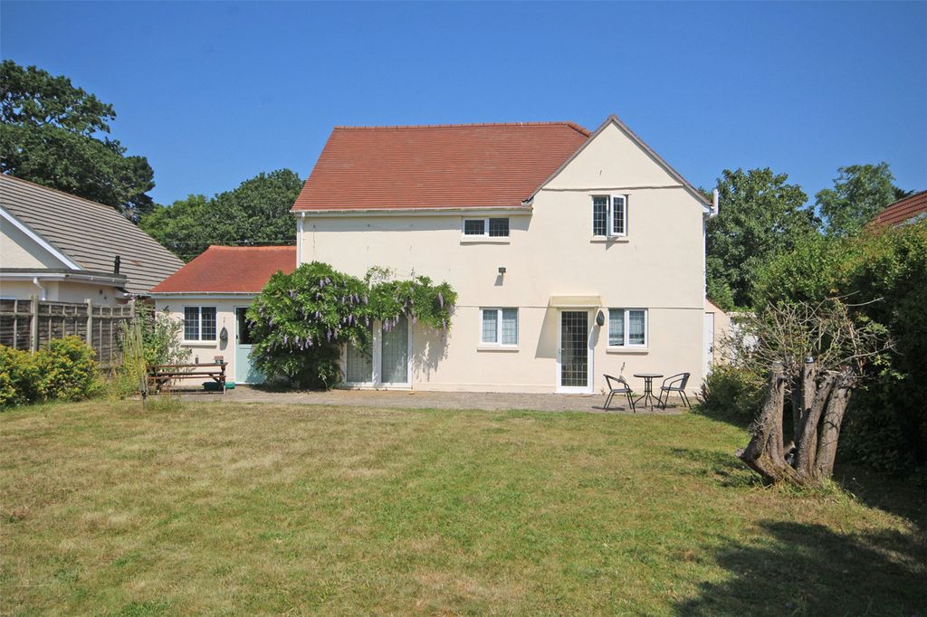 Property photo 2 of 14 Picture No. 19