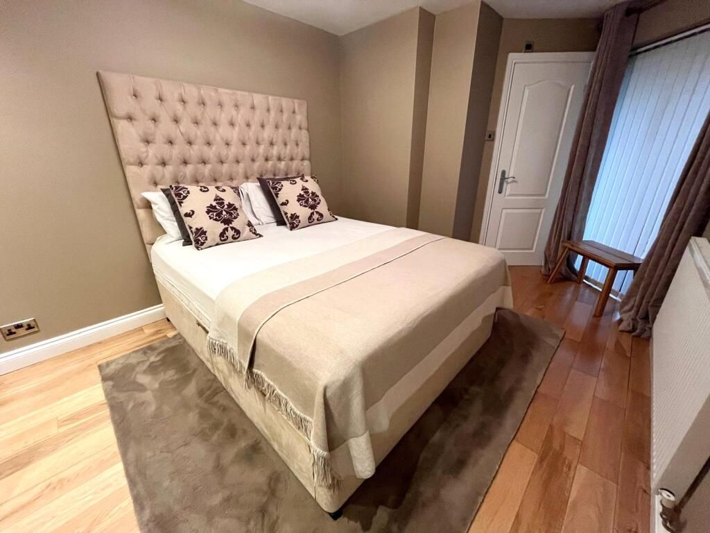 Property photo 3 of 5 Gallery