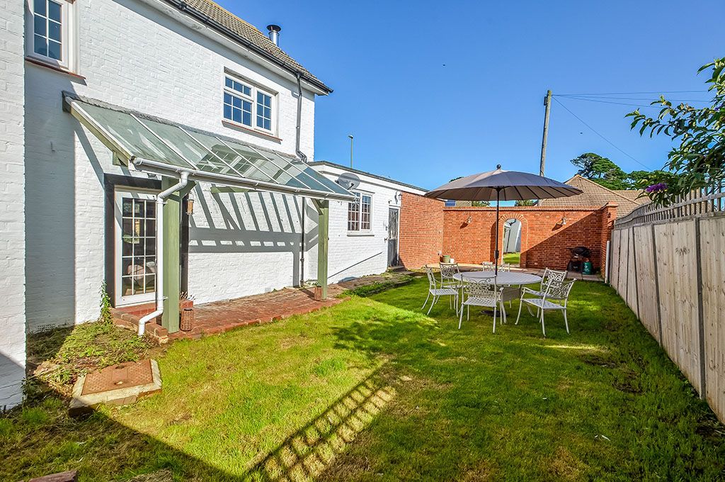 Property photo 3 of 17