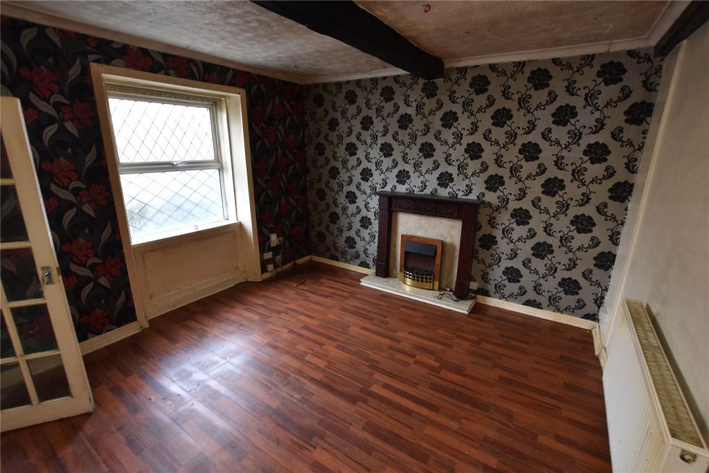 Property photo 2 of 9 Picture No. 05