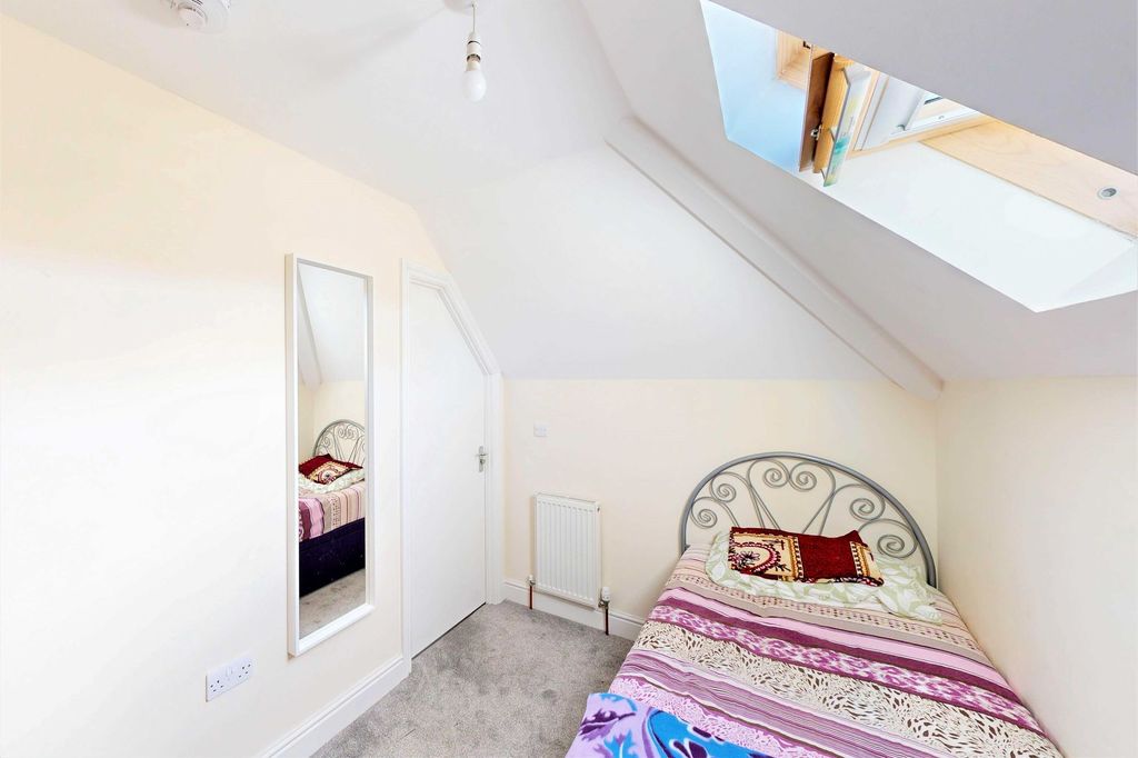 Property photo 2 of 4