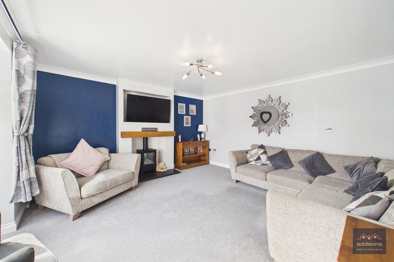 Property photo 2 of 44 Photo 33