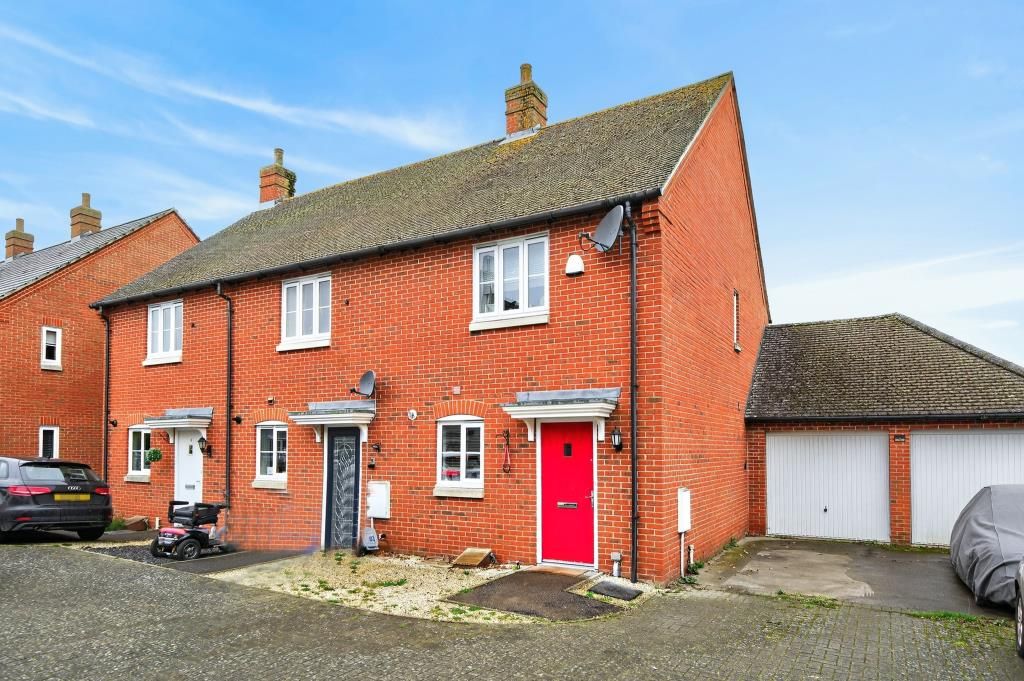 Property photo 2 of 16 Front