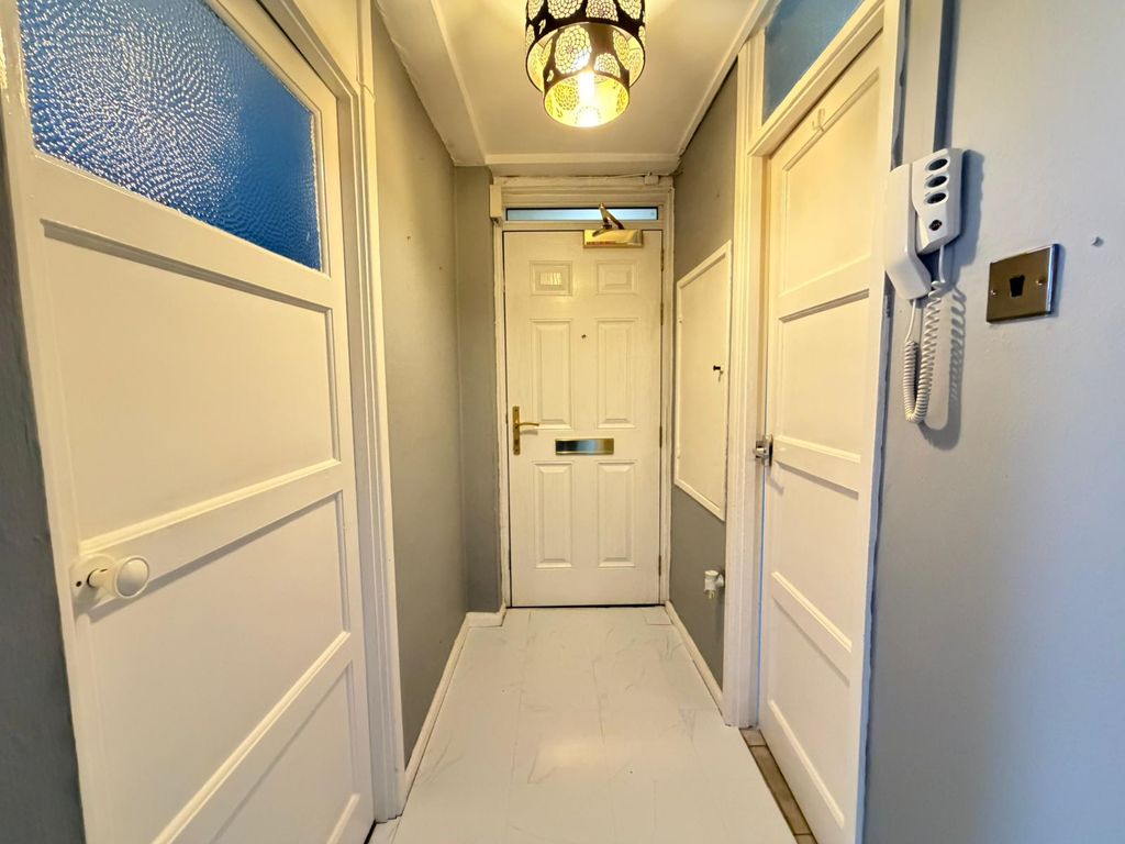 Property photo 2 of 10 Whatsapp Image 2025-11-06 At 13.29.29 (1)