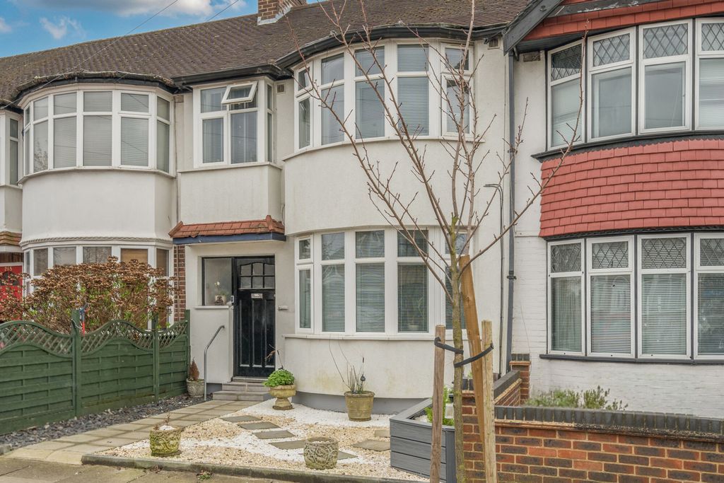 Property photo 1 of 20 1419792-2-69A0299...