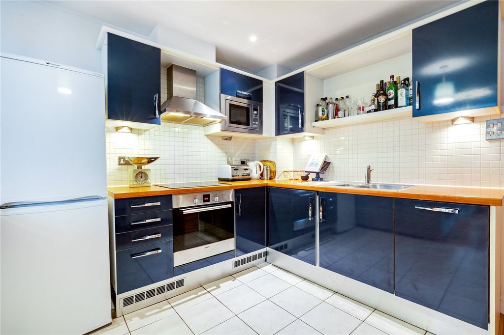 Property photo 1 of 6
