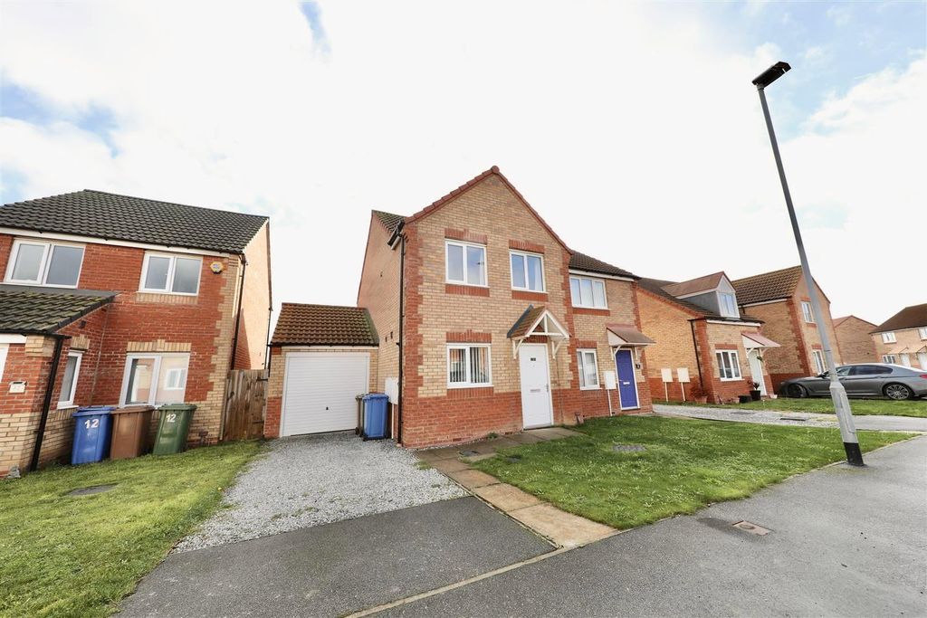 Property photo 1 of 17 Front