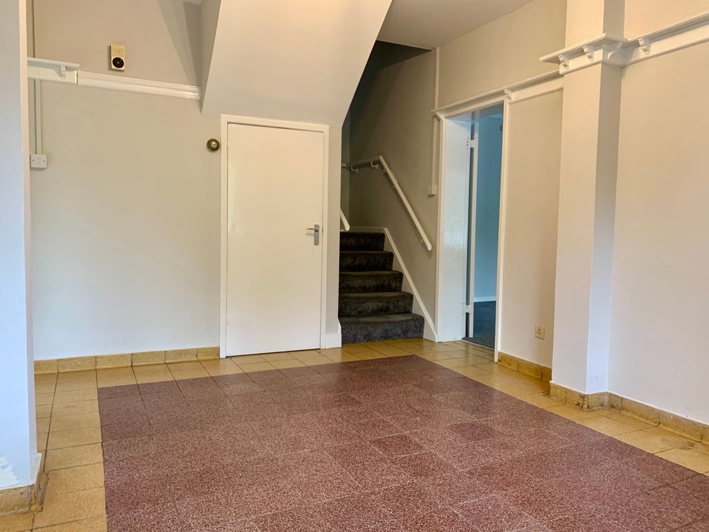 Property photo 2 of 13 Hallway