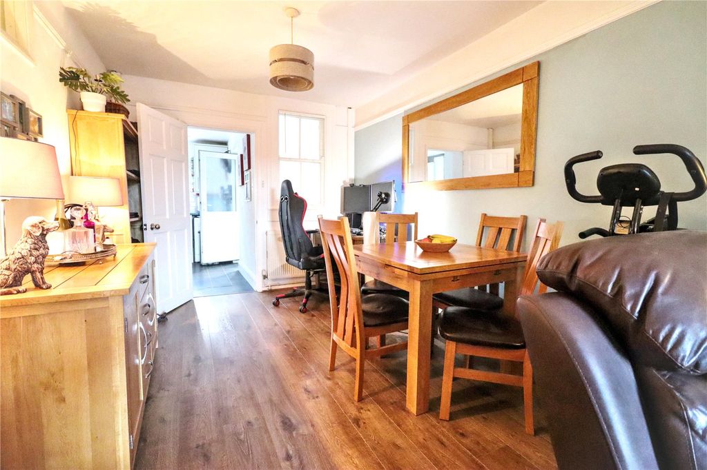 Property photo 3 of 16 Picture No. 04
