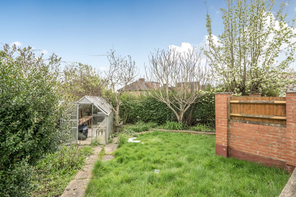 Property photo 2 of 18 Photo 6