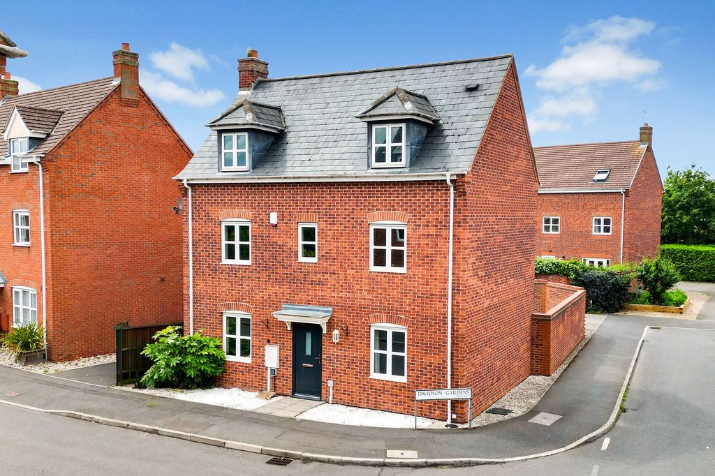 Property photo 1 of 30