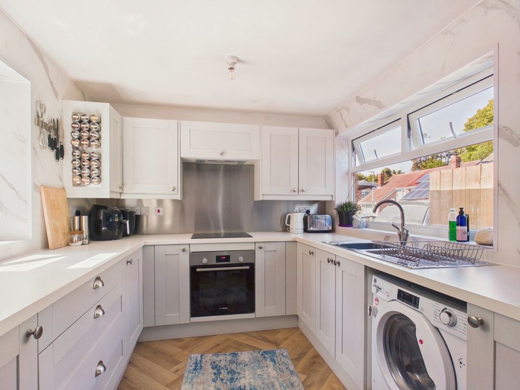 Property photo 3 of 20 5366093