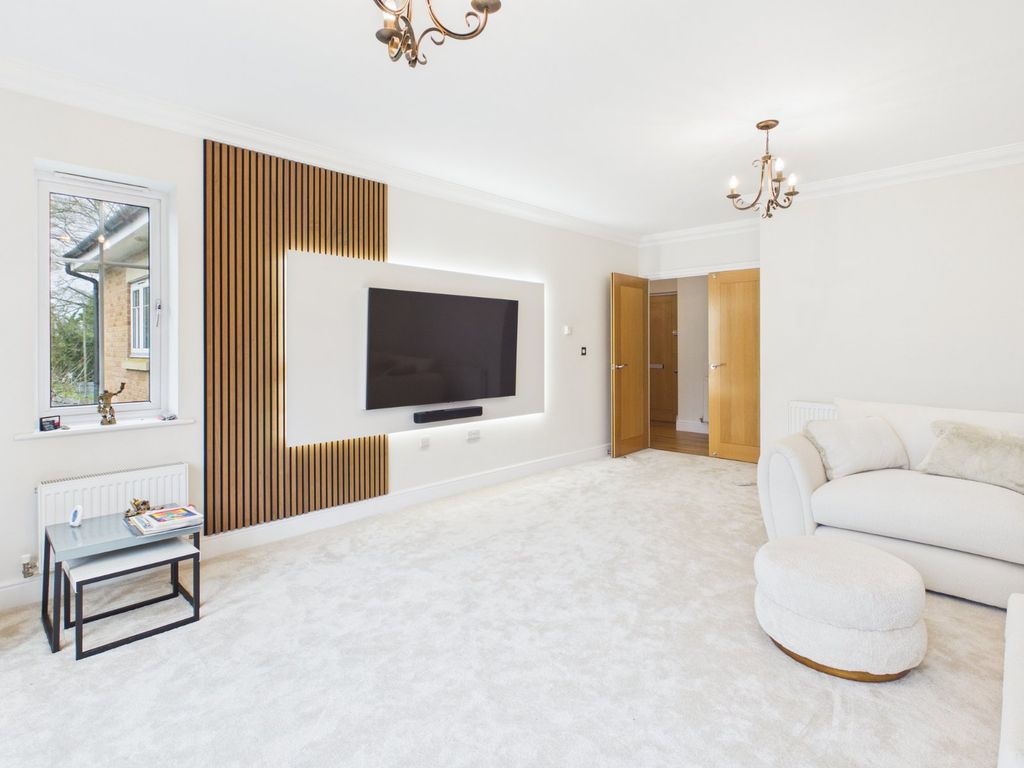 Property photo 1 of 17 Picture No. 01