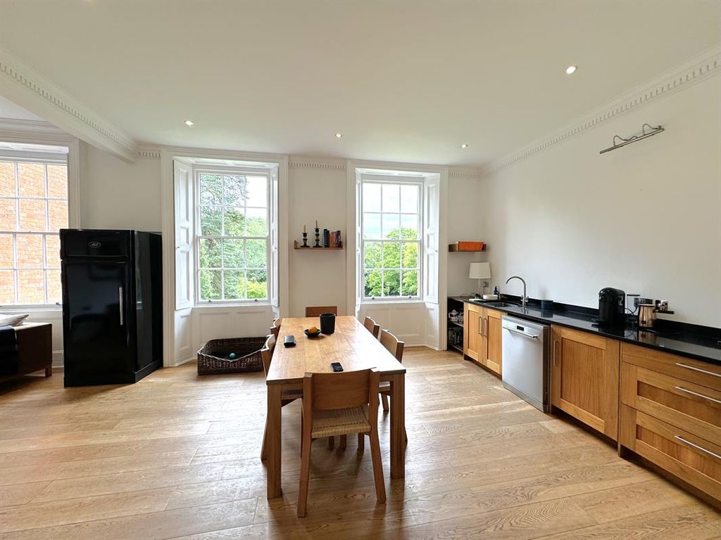 Property photo 3 of 33 Photo 26