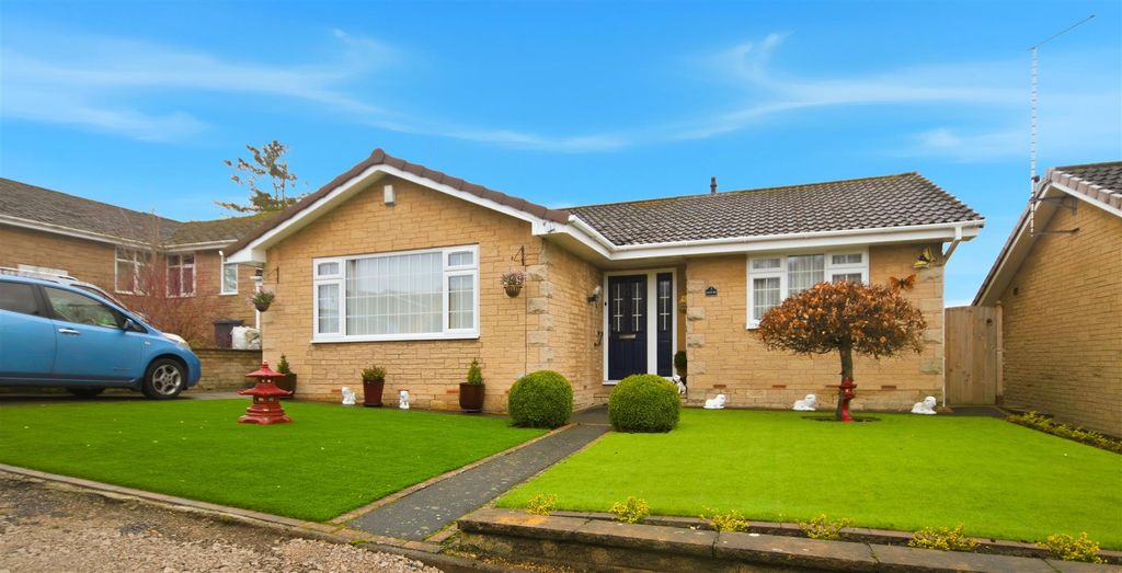 Property photo 1 of 17 Front