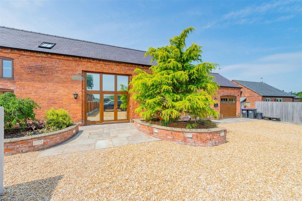 Property photo 3 of 24 Picture No. 24