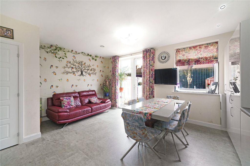 Property photo 3 of 15 Picture No. 34
