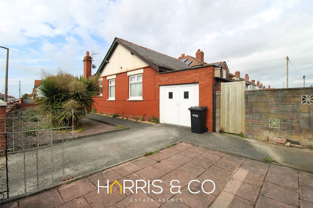 Property photo 2 of 16 Picture No. 20