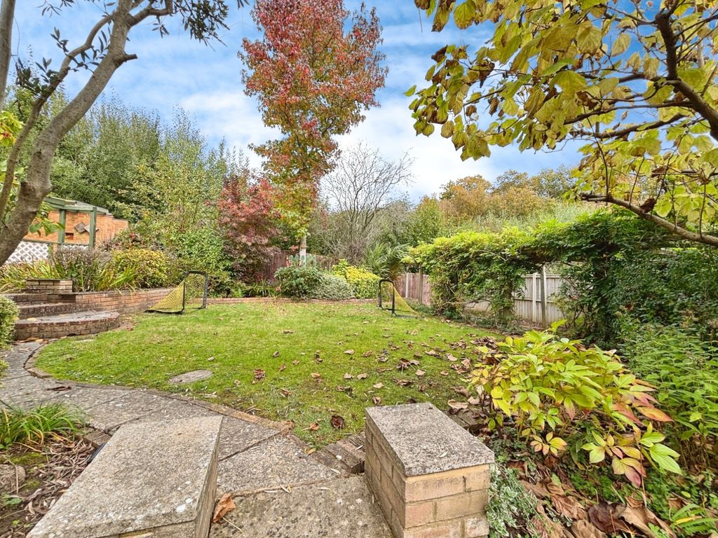 Property photo 3 of 34