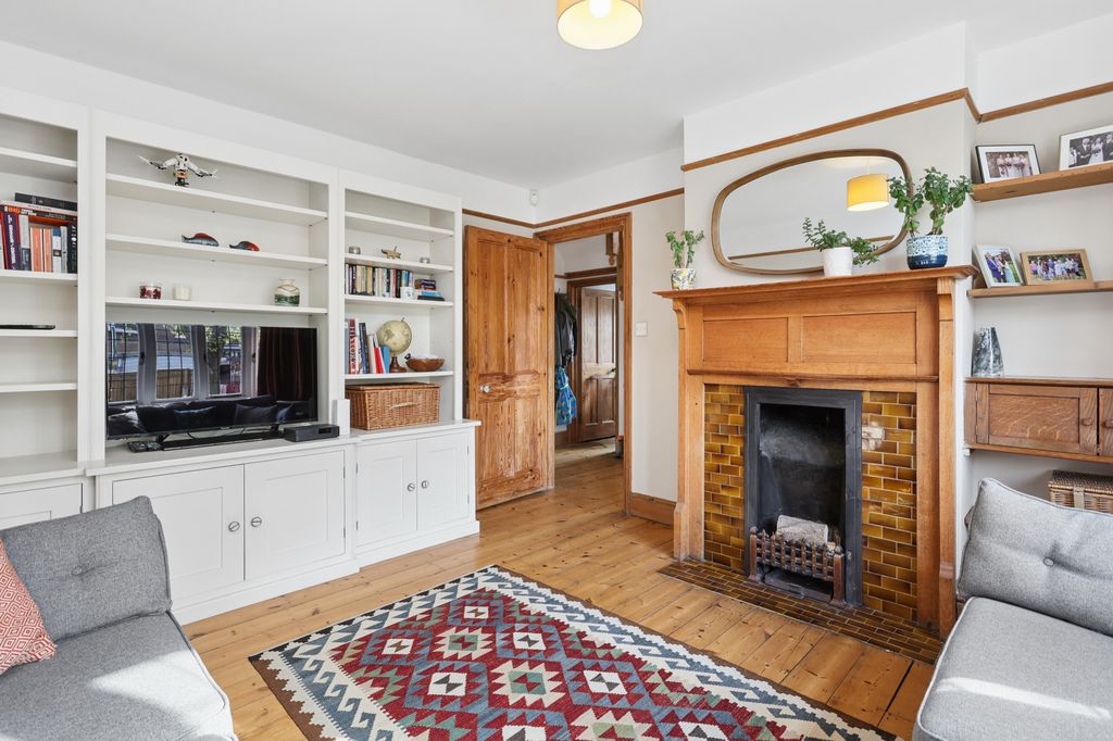 Property photo 3 of 12 Sitting Room