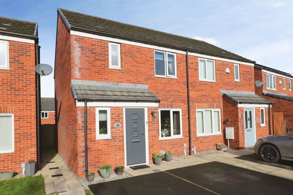 Property photo 1 of 28