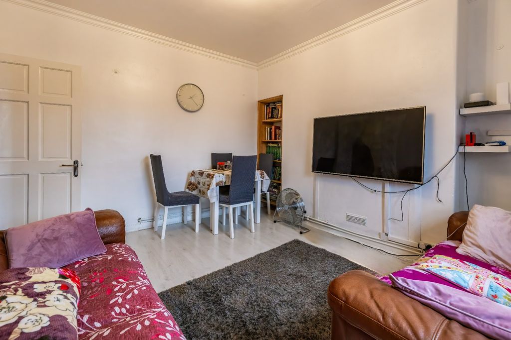 Property photo 3 of 12 3086284